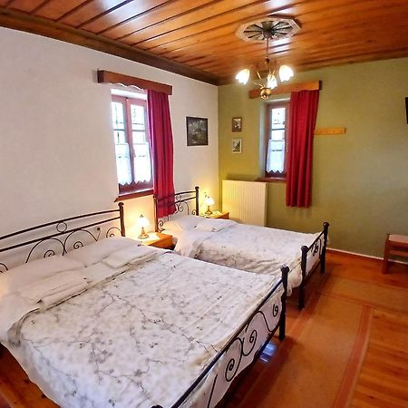 Aloni Guesthouse Ано Педіна Екстер'єр фото